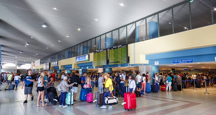 &Tau;&omicron;&upsilon;&rho;&iota;&sigma;&mu;ό&sigmaf;: &Sigma;&tau;&iota;&sigmaf; 10 &pi;&rho;ώ&tau;&epsilon;&sigmaf; &chi;ώ&rho;&epsilon;&sigmaf; &sigma;&tau;&eta;&nu; &Epsilon;&upsilon;&rho;ώ&pi;&eta; &eta; &Epsilon;&lambda;&lambda;ά&delta;&alpha; &sigma;&epsilon; &alpha;&rho;&iota;&theta;&mu;ό &pi;&tau;ή&sigma;&epsilon;&omega;&nu;