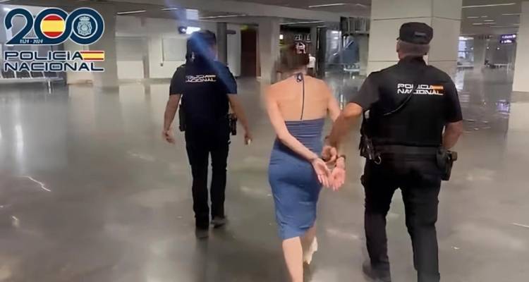 &Omicron;&iota;&kappa;&omicron;&gamma;έ&nu;&epsilon;&iota;&alpha; έ&kappa;&alpha;&nu;&epsilon; &chi;&rho;&upsilon;&sigma;έ&sigmaf; &delta;&iota;&alpha;&kappa;&omicron;&pi;έ&sigmaf; &sigma;&epsilon; &theta;έ&rho;&epsilon;&tau;&rho;&omicron; &sigma;&tau;&eta;&nu; &Iota;&sigma;&pi;&alpha;&nu;ί&alpha; &kappa;&alpha;&iota; έ&gamma;&iota;&nu;&epsilon;... &kappa;&alpha;&pi;&nu;ό&sigmaf; &tau;&eta;&nu; ώ&rho;&alpha; &tau;&eta;&sigmaf; &pi;&lambda;&eta;&rho;&omega;&mu;ή&sigmaf;, &sigma;&upsilon;&nu;έ&lambda;&alpha;&beta;&alpha;&nu; &tau;&eta;&nu; &mu;&eta;&tau;έ&rho;&alpha; &sigma;&tau;&omicron; &alpha;&epsilon;&rho;&omicron;&delta;&rho;ό&mu;&iota;&omicron;, &delta;&epsilon;ί&tau;&epsilon; &beta;ί&nu;&tau;&epsilon;&omicron;