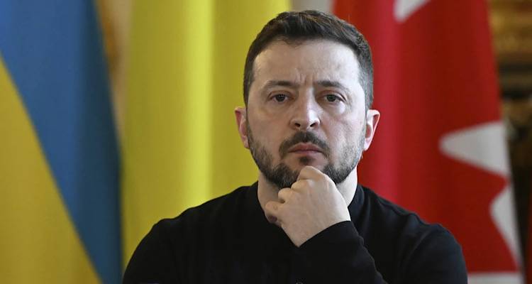 Ζελένσκι: «Είμαι έτοιμος να παραιτηθώ από πρόεδρος αν είναι να μπει η Ουκρανία στο ΝΑΤΟ»