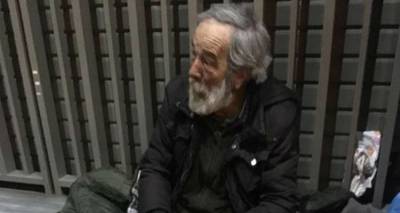 Κι όμως ένας 70χρονος Λημνιός ανάμεσα στους «αόρατους» άστεγους της Αθήνας (photos)