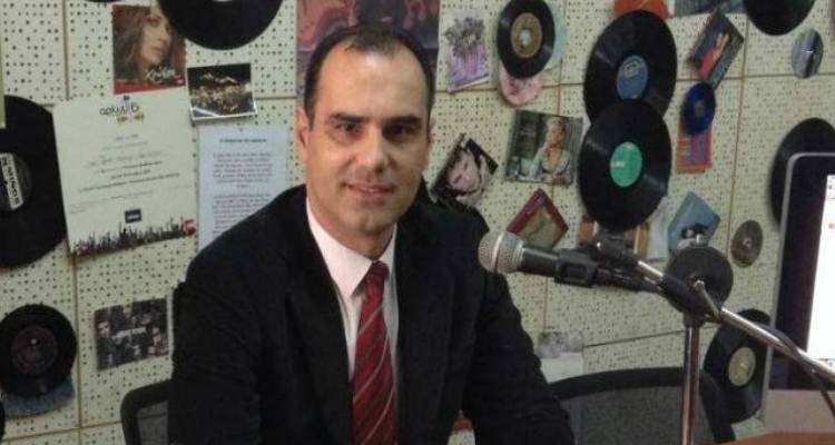 &Theta;. &Lambda;&omicron;ύ&kappa;&alpha;&sigmaf; &sigma;&tau;&omicron;&nu; FM 100: &laquo;&Alpha;&pi;&alpha;&rho;&alpha;ί&tau;&eta;&tau;&eta; &eta; &pi;&alpha;&rho;&omicron;&upsilon;&sigma;ί&alpha; ό&lambda;&omega;&nu; &sigma;&tau;&iota;&sigmaf; 18 &Iota;&omicron;&upsilon;&lambda;ί&omicron;&upsilon; &sigma;&tau;&omicron; "&Mu;&alpha;&rho;&omicron;ύ&lambda;&alpha;"&raquo; (audios)