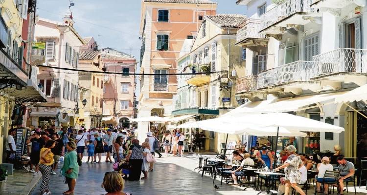 Ακίνητα: Εξοχικά από χρυσάφι στα νησιά [πίνακες τιμών σε 31 περιοχές]