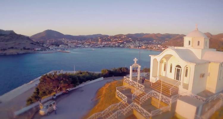 &Lambda;ή&mu;&nu;&omicron;&sigmaf; - &Kappa;&alpha;&lambda;&omicron;&kappa;&alpha;&iota;&rho;&iota;ά &Delta;&rho;&omicron;&mu;&omicron;&lambda;ό&gamma;&iota;&alpha; | &Sigma;ύ&nu;&delta;&epsilon;&sigma;&eta; &mu;&epsilon; 10 &lambda;&iota;&mu;ά&nu;&iota;&alpha; (&pi;ί&nu;&alpha;&kappa;&alpha;&sigmaf;)
