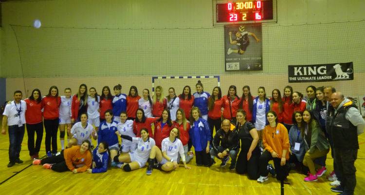 Λήμνος: Πάλεψε στα ίσια την Παγκόσμια Πρωταθλήτρια η Εθνική Νεανίδων (photos + video)