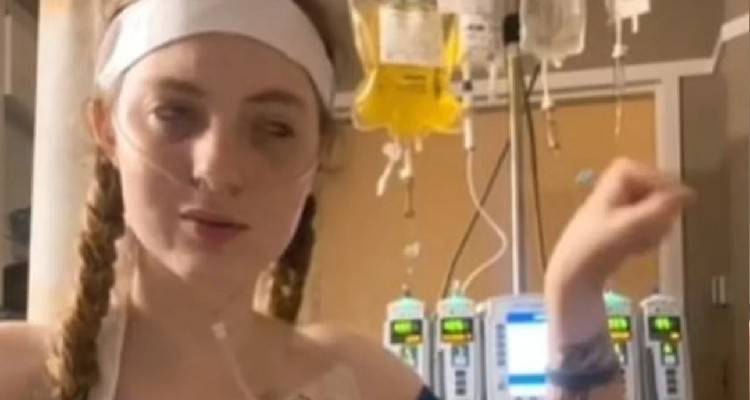 Εθισμένες στο να είναι λυπημένες: Έφηβες σε βίντεο στο TikTok κλαίνε ή πάνε νοσοκομείο, για λίγα likes