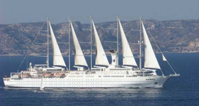 &Sigma;&tau;&eta; &Lambda;ή&mu;&nu;&omicron; &sigma;ή&mu;&epsilon;&rho;&alpha; έ&nu;&alpha; &alpha;&pi;ό &tau;&alpha; &mu;&epsilon;&gamma;&alpha;&lambda;ύ&tau;&epsilon;&rho;&alpha; &iota;&sigma;&tau;&iota;&omicron;&phi;ό&rho;&alpha; &sigma;&kappa;ά&phi;&eta; &tau;&omicron;&upsilon; &kappa;ό&sigma;&mu;&omicron;&upsilon;