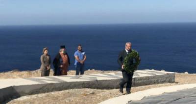Ά&gamma;&iota;&omicron;&sigmaf; &Epsilon;&upsilon;&sigma;&tau;&rho;ά&tau;&iota;&omicron;&sigmaf;: &Omicron; &Delta;ή&mu;&alpha;&rho;&chi;&omicron;&sigmaf; &Theta;έ&rho;&mu;&omicron;&upsilon; &tau;ί&mu;&eta;&sigma;&epsilon; &tau;&omicron;&nu; &Upsilon;&pi;&omicron;&sigma;&mu;&eta;&nu;&alpha;&gamma;ό &Nu;ί&kappa;&omicron; &Sigma;&iota;&alpha;&lambda;&mu;ά (photos)