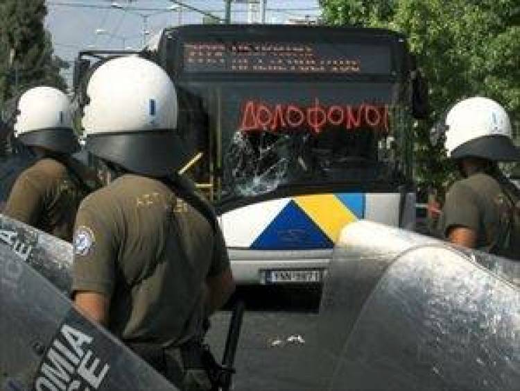 Μήνυση σε ελεγκτή και οδηγό για το θάνατο του άτυχου Θανάση