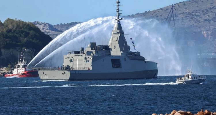&Nu;έ&alpha; &epsilon;&pi;&omicron;&chi;ή &sigma;&tau;&omicron; &Pi;&omicron;&lambda;&epsilon;&mu;&iota;&kappa;ό &Nu;&alpha;&upsilon;&tau;&iota;&kappa;ό: &Sigma;&tau;&eta;&nu; &Epsilon;&lambda;&lambda;ά&delta;&alpha; &eta; &pi;&rho;ώ&tau;&eta; &phi;&rho;&epsilon;&gamma;ά&tau;&alpha; Belharra | Ό&sigma;&alpha; έ&gamma;&iota;&nu;&alpha;&nu; &sigma;&tau;&eta;&nu; &iota;&sigma;&tau;&omicron;&rho;&iota;&kappa;ή &tau;&epsilon;&lambda;&epsilon;&tau;ή &upsilon;&pi;&omicron;&delta;&omicron;&chi;ή&sigmaf;