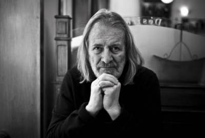 &laquo;&Alpha;&pi;&omicron;&sigma;&pi;&alpha;&sigma;&mu;&alpha;&tau;&iota;&kappa;ά &zeta;&omicron;ύ&mu;&epsilon;.. Ό&mu;&omega;&sigmaf; &kappa;&alpha;&iota; &mu;έ&sigma;&alpha; &sigma;&tau;&omicron; &lambda;ί&gamma;&omicron; &beta;&gamma;ά&zeta;&omicron;&upsilon;&mu;&epsilon; &phi;&tau;&epsilon;&rho;ά&raquo;