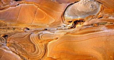 &Phi;&alpha;&rho;&alpha;&kappa;&lambda;ό: Έ&nu;&alpha; &sigma;&epsilon;&lambda;&eta;&nu;&iota;&alpha;&kappa;ό &tau;&omicron;&pi;ί&omicron; &sigma;&tau;&eta; &Lambda;ή&mu;&nu;&omicron;