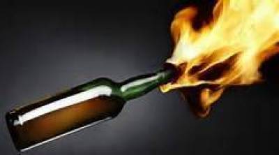 Εντόπισαν 13 ακόμα μολότοφ στην περιοχή του ΑΠΘ