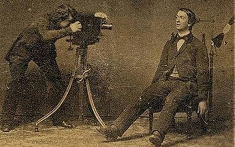 &Pi;&epsilon;&theta;&alpha;ί&nu;&omicron;&nu;&tau;&alpha;&sigmaf; &sigma;&tau;&omicron; &tau;&alpha;&mu;&pi;&lambda;ό&iota;&nu;&tau;