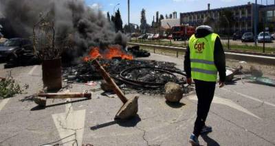 Η μεταρρύθμιση που έφερε κοινωνική αναταραχή στη Γαλλία | Θα υποχωρήσει η κυβέρνηση;