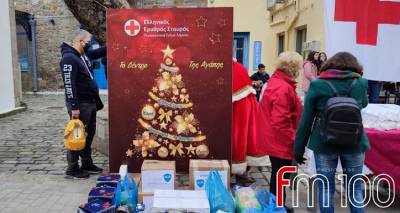 &Alpha;&nu;&alpha;&beta;ά&lambda;&lambda;&epsilon;&tau;&alpha;&iota; &lambda;ό&gamma;&omega; &kappa;&alpha;&iota;&rho;&omicron;ύ &tau;&omicron; &laquo;&Delta;έ&nu;&tau;&rho;&omicron; &tau;&eta;&sigmaf; &Alpha;&gamma;ά&pi;&eta;&sigmaf;&raquo;