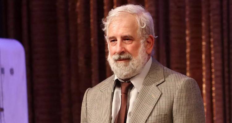 &Pi;έ&tau;&rho;&omicron;&sigmaf; &Phi;&iota;&lambda;&iota;&pi;&pi;ί&delta;&eta;&sigmaf;: &Pi;&omicron;&iota;&nu;&iota;&kappa;ή &delta;ί&omega;&xi;&eta; &gamma;&iota;&alpha; &beta;&iota;&alpha;&sigma;&mu;ό &kappa;&alpha;&iota; &alpha;&pi;ό&pi;&epsilon;&iota;&rho;&alpha; &beta;&iota;&alpha;&sigma;&mu;&omicron;ύ &kappa;&alpha;&tau;ά &sigma;&upsilon;&rho;&rho;&omicron;ή