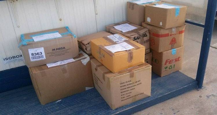 &Eta; &Lambda;ή&mu;&nu;&omicron;&sigmaf; &sigma;&upsilon;&nu;&epsilon;&chi;ί&zeta;&epsilon;&iota; &nu;&alpha; &sigma;&upsilon;&gamma;&kappa;&epsilon;&nu;&tau;&rho;ώ&nu;&epsilon;&iota; &kappa;&alpha;&pi;ά&kappa;&iota;&alpha; &kappa;&alpha;&iota; &nu;&alpha; &mu;&omicron;&iota;&rho;ά&zeta;&epsilon;&iota; &chi;&alpha;&mu;ό&gamma;&epsilon;&lambda;&alpha; (photos)