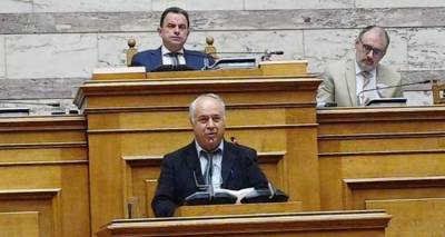 &Pi;. &Pi;&alpha;&rho;&alpha;&sigma;&kappa;&epsilon;&upsilon;&alpha;ΐ&delta;&eta;&sigmaf;: &laquo;&Eta; &upsilon;&pi;&omicron;&gamma;&epsilon;&nu;&nu;&eta;&tau;&iota;&kappa;ό&tau;&eta;&tau;&alpha; &kappa;&alpha;&iota; &tau;&omicron; &delta;&eta;&mu;&omicron;&gamma;&rho;&alpha;&phi;&iota;&kappa;ό &pi;&rho;ό&beta;&lambda;&eta;&mu;&alpha; &delta;&epsilon;&nu; &lambda;ύ&nu;&omicron;&nu;&tau;&alpha;&iota; &mu;&epsilon; &tau;&omicron;&nu; &gamma;ά&mu;&omicron; &omicron;&mu;&omicron;&phi;&upsilon;&lambda;ό&phi;&iota;&lambda;&omega;&nu; &alpha;&lambda;&lambda;ά &nu;έ&omega;&nu; &epsilon;&tau;&epsilon;&rho;ό&phi;&upsilon;&lambda;&omega;&nu; &zeta;&epsilon;&upsilon;&gamma;&alpha;&rho;&iota;ώ&nu;