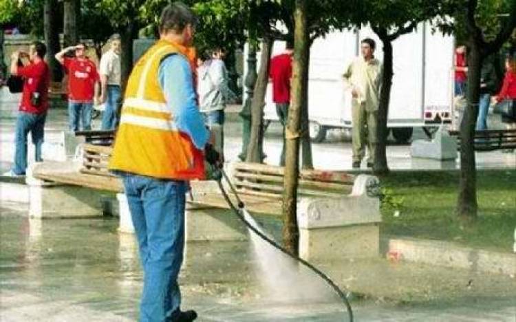 &Sigma;&tau;&omicron;&nu; &laquo;&alpha;έ&rho;&alpha;&raquo;  &pi;&rho;&omicron;&kappa;ή&rho;&upsilon;&xi;&eta; &pi;&rho;ό&sigma;&lambda;&eta;&psi;&eta;&sigmaf; 14 &alpha;&tau;ό&mu;&omega;&nu; &sigma;&tau;&omicron; &Delta;ή&mu;&omicron; &Lambda;ή&mu;&nu;&omicron;&upsilon;