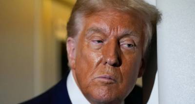 Politico: Ο Τραμπ θέλει αλλά δεν μπορεί να καταλύσει την Αμερικανική Δημοκρατία