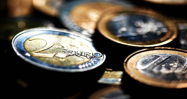 &Gamma;&iota;&alpha;&tau;ί &nu;&alpha; &alpha;&nu;&omicron;ί&xi;&omicron;&upsilon;&mu;&epsilon; &tau;&eta;&nu; &omicron;&iota;&kappa;&omicron;&nu;&omicron;&mu;ί&alpha;;