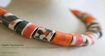 Clay, gold and silver fields: Έ&kappa;&theta;&epsilon;&sigma;&eta; &tau;&omega;&nu; &Alpha;&gamma;&gamma;&epsilon;&lambda;&iota;&kappa;ή &Pi;&alpha;&pi;&alpha;&delta;&omicron;&pi;&omicron;ύ&lambda;&omicron;&upsilon; &kappa;&alpha;&iota; &Nu;&iota;&kappa;ό&lambda;&alpha; &Mu;&pi;&lambda;&iota;ά&tau;&kappa;&alpha; &sigma;&tau;&eta; &Lambda;ή&mu;&nu;&omicron; (photos)