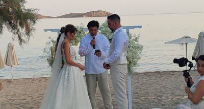 &Lambda;ή&mu;&nu;&omicron;&sigmaf;: &Omicron; &Gamma;&iota;ώ&rho;&gamma;&omicron;&sigmaf; &kappa;&alpha;&iota; &eta; Jess έ&nu;&omega;&sigma;&alpha;&nu; &tau;&iota;&sigmaf; &zeta;&omega;έ&sigmaf; &tau;&omicron;&upsilon;&sigmaf; &sigma; έ&nu;&alpha;&nu; &delta;&iota;&alpha;&phi;&omicron;&rho;&epsilon;&tau;&iota;&kappa;ό &gamma;ά&mu;&omicron; &sigma;&tau;&omicron; Sabbia