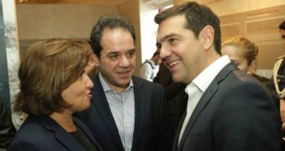 &Sigma;&upsilon;&nu;ά&nu;&tau;&eta;&sigma;&eta; &mu;&epsilon; &Tau;&sigma;ί&pi;&rho;&alpha; &zeta;&eta;&tau;ά&epsilon;&iota; &eta; &Chi;&rho;. &Kappa;&alpha;&lambda;&omicron;&gamma;ή&rho;&omicron;&upsilon;