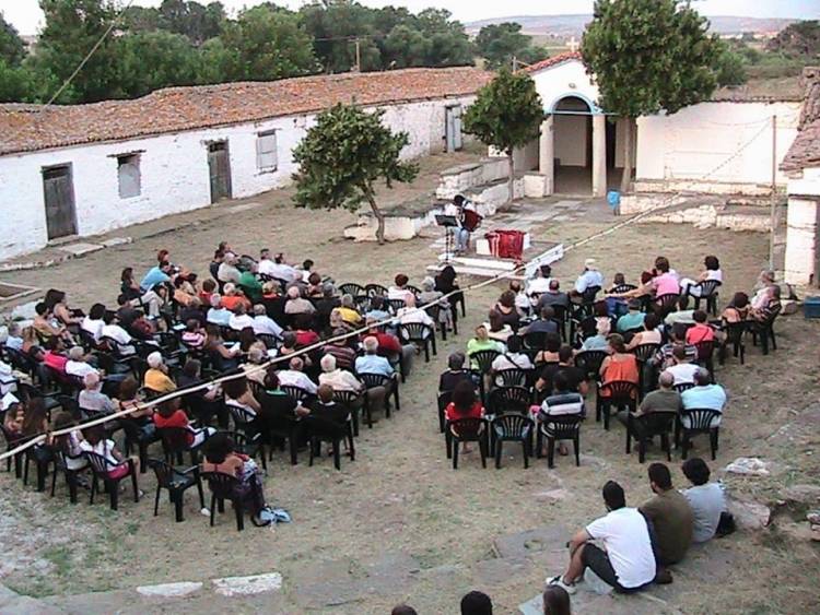 &Omicron; &Sigma;ύ&lambda;&lambda;&omicron;&gamma;&omicron;&sigmaf; &Phi;ί&lambda;&omega;&nu; &Pi;&alpha;&lambda;&iota;ά&sigmaf; &Mu;&eta;&tau;&rho;ό&pi;&omicron;&lambda;&eta;&sigmaf; &sigma;&upsilon;&nu;&epsilon;&delta;&rho;&iota;ά&zeta;&epsilon;&iota;