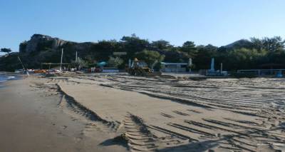 Ξεκίνησε η αποκατάσταση των παραλιών της Λήμνου που κατέστρεψε η «Μέδουσα»