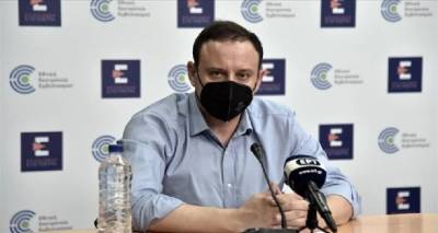 &Kappa;&omicron;&rho;&omega;&nu;&omicron;ϊό&sigmaf; - &Mu;&alpha;&gamma;&iota;&omicron;&rho;&kappa;ί&nu;&eta;&sigmaf;: &laquo;&Delta;&epsilon;&nu; &pi;&epsilon;&rho;&iota;&mu;έ&nu;&alpha;&mu;&epsilon; &tau;ό&sigma;&omicron; &mu;&epsilon;&gamma;ά&lambda;&eta; &mu;&epsilon;&tau;&alpha;&delta;&omicron;&tau;&iota;&kappa;ό&tau;&eta;&tau;&alpha; &mu;έ&sigma;&alpha; &sigma;&tau;&omicron; &kappa;&alpha;&lambda;&omicron;&kappa;&alpha;ί&rho;&iota;&raquo;