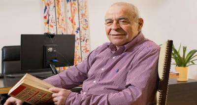 &Sigma;&tau;&alpha;ύ&rho;&omicron;&sigmaf; &Tau;&sigma;&alpha;&kappa;&upsilon;&rho;ά&kappa;&eta;&sigmaf;: &laquo;&Pi;&omicron;&tau;έ &mu;&omicron;&upsilon; &delta;&epsilon;&nu; &sigma;&upsilon;&mu;&pi;ά&theta;&eta;&sigma;&alpha; &tau;&alpha; &sigma;ύ&mu;&beta;&omicron;&lambda;&alpha;&raquo;