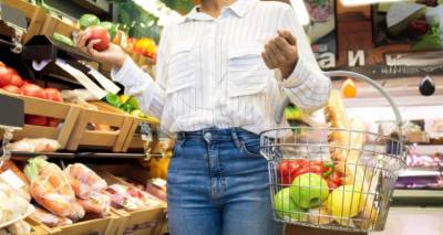 Τέλος το «Καλάθι του Νοικοκυριού»- Μπαίνει και η τιμή παραγωγού στα νωπά τρόφιμα