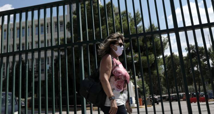 &Kappa;&alpha;&mu;&pi;&alpha;&nu;ά&kappa;&iota; &alpha;&pi;ό &tau;&omicron;&upsilon;&sigmaf; &epsilon;&iota;&delta;&iota;&kappa;&omicron;ύ&sigmaf; &gamma;&iota;&alpha; &kappa;&omicron;&rho;&omega;&nu;&omicron;ϊό: &laquo;&Mu;&epsilon; &pi;ά&nu;&omega; &alpha;&pi;ό 200 &kappa;&rho;&omicron;ύ&sigma;&mu;&alpha;&tau;&alpha; &kappa;&alpha;&theta;&eta;&mu;&epsilon;&rho;&iota;&nu;ά &eta; &kappa;&alpha;&tau;ά&sigma;&tau;&alpha;&sigma;&eta; &delta;&epsilon;&nu; &epsilon;ί&nu;&alpha;&iota; &beta;&iota;ώ&sigma;&iota;&mu;&eta;&raquo;