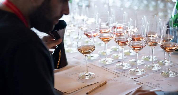 &Nu;έ&epsilon;&sigmaf; &delta;&iota;&alpha;&kappa;&rho;ί&sigma;&epsilon;&iota;&sigmaf; &gamma;&iota;&alpha; &tau;&omicron; &kappa;&rho;&alpha;&sigma;ί &tau;&eta;&sigmaf; &Lambda;ή&mu;&nu;&omicron;&upsilon; | &Pi;έ&nu;&tau;&epsilon; &beta;&rho;&alpha;&beta;&epsilon;ί&alpha; &alpha;&pi;έ&sigma;&pi;&alpha;&sigma;&epsilon; &tau;&omicron; &laquo;&Kappa;&tau;ή&mu;&alpha; &Chi;&alpha;&tau;&zeta;&eta;&gamma;&epsilon;&omega;&rho;&gamma;ί&omicron;&upsilon;&raquo; &sigma;&tau;&omicron;&nu; &delta;&iota;&epsilon;&theta;&nu;ή &delta;&iota;&alpha;&gamma;&omega;&nu;&iota;&sigma;&mu;ό THESSALONIKI WINE &amp; SPIRITS TROPHY