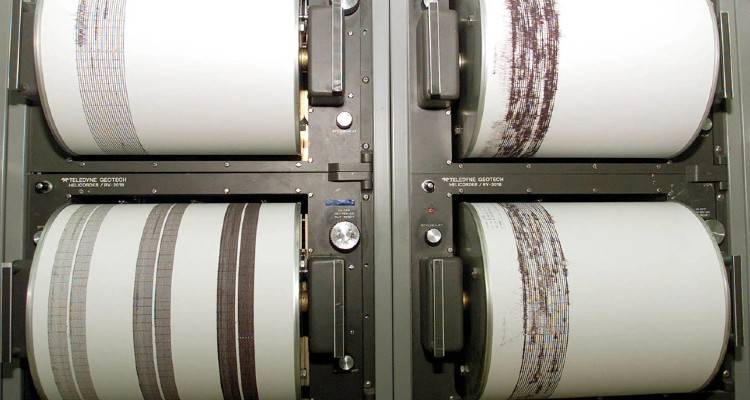 &Iota;&sigma;&chi;&upsilon;&rho;ό&sigmaf; &sigma;&epsilon;&iota;&sigma;&mu;ό&sigmaf; 6,1 &Rho;ί&chi;&tau;&epsilon;&rho; &alpha;&nu;&omicron;&iota;&chi;&tau;ά &tau;&eta;&sigmaf; &Kappa;&alpha;&rho;&pi;ά&theta;&omicron;&upsilon;