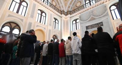 &Theta;&epsilon;&sigma;&sigma;&alpha;&lambda;&omicron;&nu;ί&kappa;&eta;: Ά&nu;&omicron;&iota;&xi;&epsilon; &mu;&epsilon;&tau;ά &alpha;&pi;ό 102 &chi;&rho;ό&nu;&iota;&alpha; &tau;&omicron; &Gamma;&epsilon;&nu;ί &Tau;&zeta;&alpha;&mu;ί &gamma;&iota;&alpha; &tau;&omicron; &Rho;&alpha;&mu;&alpha;&zeta;ά&nu;&iota; -&Upsilon;&pi;ό &alpha;&sigma;&tau;&upsilon;&nu;&omicron;&mu;&iota;&kappa;ή &pi;&alpha;&rho;&omicron;&upsilon;&sigma;ί&alpha; [&epsilon;&iota;&kappa;ό&nu;&epsilon;&sigmaf;]