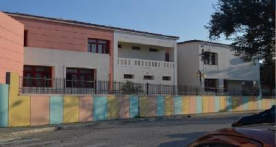 &Kappa;&epsilon;&rho;&alpha;&mu;έ&omega;&sigmaf; &gamma;&iota;&alpha; &sigma;&chi;&omicron;&lambda;&epsilon;ί&alpha;: &Kappa;&alpha;&mu;&iota;ά &sigma;&upsilon;&zeta;ή&tau;&eta;&sigma;&eta; &gamma;&iota;&alpha; &kappa;&lambda;&epsilon;ί&sigma;&iota;&mu;&omicron; ή &upsilon;&pi;&omicron;&chi;&rho;&epsilon;&omega;&tau;&iota;&kappa;ή &mu;ά&sigma;&kappa;&alpha; &lambda;ό&gamma;&omega; &tau;&eta;&sigmaf; έ&xi;&alpha;&rho;&sigma;&eta;&sigmaf; &iota;ώ&sigma;&epsilon;&omega;&nu; &kappa;&alpha;&iota; &kappa;&omicron;&rho;&omicron;&nu;&alpha;ϊ&omicron;ύ