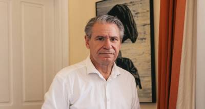 &Nu;ί&kappa;&omicron;&sigmaf; &Sigma;&tau;&epsilon;&phi;&alpha;&nu;ή&sigmaf;: &laquo;&Mu;&alpha;&zeta;ί &mu;&epsilon; &tau;&omicron; &phi;ά&rho;&mu;&alpha;&kappa;&omicron;, &alpha;&pi;ό &phi;έ&tau;&omicron;&sigmaf; &theta;&alpha; &sigma;&upsilon;&nu;&tau;&alpha;&gamma;&omicron;&gamma;&rho;&alpha;&phi;&omicron;ύ&mu;&epsilon; &kappa;&alpha;&iota; &tau;έ&chi;&nu;&eta;&raquo;