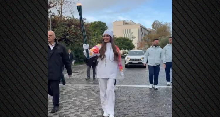 &Eta; &Kappa;ί&mu;&pi;&epsilon;&rho;&lambda;&iota; &Gamma;&kappa;&iota;&lambda;&phi;ό&iota;&lambda; έ&tau;&rho;&epsilon;&xi;&epsilon; &alpha;&pi;ό &tau;&eta;&nu; &Alpha;&kappa;&rho;ό&pi;&omicron;&lambda;&eta; έ&omega;&sigmaf; &tau;&omicron; &Kappa;&alpha;&lambda;&lambda;&iota;&mu;ά&rho;&mu;&alpha;&rho;&omicron; &sigma;&tau;&eta; &lambda;&alpha;&mu;&pi;&alpha;&delta;&eta;&delta;&rho;&omicron;&mu;ί&alpha; &gamma;&iota;&alpha; &tau;&omicron;&upsilon;&sigmaf; &Chi;&epsilon;&iota;&mu;&epsilon;&rho;&iota;&nu;&omicron;ύ&sigmaf; &Omicron;&lambda;&upsilon;&mu;&pi;&iota;&alpha;&kappa;&omicron;ύ&sigmaf; &Alpha;&gamma;ώ&nu;&epsilon;&sigmaf; (&beta;ί&nu;&tau;&epsilon;&omicron;)