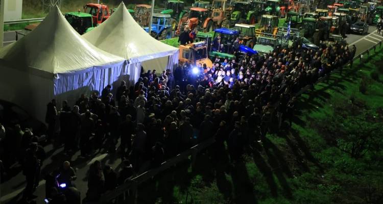 Δεν κάνουν πίσω οι αγρότες: Αποφάσισαν να ενισχύσουν τα μπλόκα | Στόχος για πάνω από 1.000 τρακτέρ στη Νίκαια