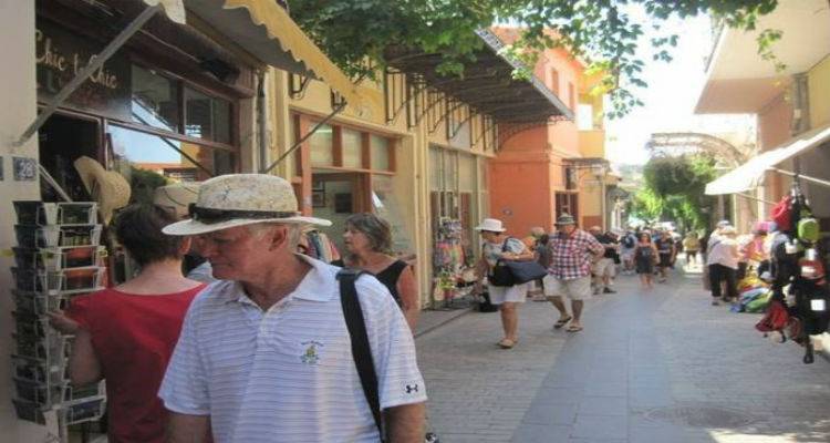 Ο Μάιος φέρνει ανοιξιάτικες εκπτώσεις στα καταστήματα της Λήμνου