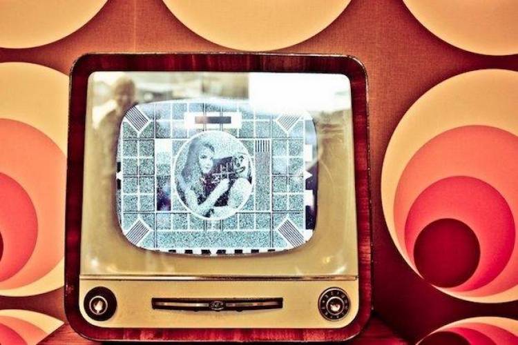 &Sigma;ό&rho;&upsilon;, &tau;&alpha; 60's &epsilon;ί&nu;&alpha;&iota;, &pi;&iota;&alpha;, &Iota;&sigma;&tau;&omicron;&rho;ί&alpha;