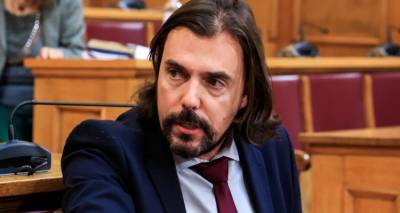 &Pi;έ&tau;&rho;&omicron;&sigmaf; &Pi;&alpha;&pi;&pi;ά&sigmaf;: &Sigma;ύ&nu;&tau;&omicron;&mu;&alpha; &omicron; &Sigma;&Upsilon;&Rho;&Iota;&Zeta;&Alpha; &theta;&alpha; &pi;ά&psi;&epsilon;&iota; &nu;&alpha; &epsilon;ί&nu;&alpha;&iota; &alpha;&xi;&iota;&omega;&mu;&alpha;&tau;&iota;&kappa;ή &alpha;&nu;&tau;&iota;&pi;&omicron;&lambda;ί&tau;&epsilon;&upsilon;&sigma;&eta;