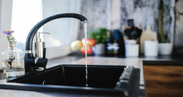 &Chi;&omega;&rho;ί&sigmaf; &nu;&epsilon;&rho;ό &pi;&epsilon;&rho;&iota;&omicron;&chi;ή &sigma;&tau;&omicron; &Alpha;&nu;&delta;&rho;ώ&nu;&iota;