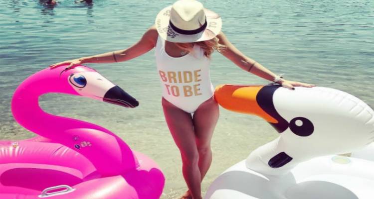 Νατάσα Σκαφιδά: Το bachelor party στη Λήμνο λίγο πριν τον γάμο της με τον Γιάννη Βαρδή (photos)