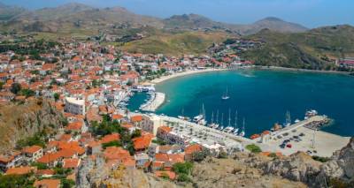 &Lambda;ή&mu;&nu;&omicron;&sigmaf;: &Tau;&rho;&alpha;&upsilon;&mu;&alpha;&tau;ί&sigma;&tau;&eta;&kappa;&epsilon; &alpha;&lambda;&iota;&epsilon;&rho;&gamma;ά&tau;&eta;&sigmaf; &sigma;&tau;&eta; &Mu;ύ&rho;&iota;&nu;&alpha; | &Gamma;&lambda;ί&sigma;&tau;&rho;&eta;&sigma;&epsilon; &kappa;&alpha;&iota; έ&pi;&epsilon;&sigma;&epsilon; &sigma;&tau;&omicron; &kappa;&alpha;&tau;ά&sigma;&tau;&rho;&omega;&mu;&alpha;