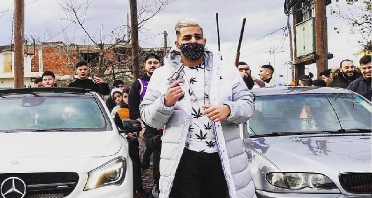 &Theta;&epsilon;&sigma;&sigma;&alpha;&lambda;&omicron;&nu;ί&kappa;&eta;: &Beta;&iota;&nu;&tau;&epsilon;&omicron;&kappa;&lambda;ί&pi; &mu;&epsilon;... ό&pi;&lambda;&alpha; &kappa;&alpha;&iota; &alpha;&nu;ή&lambda;&iota;&kappa;&omicron;&upsilon;&sigmaf; &epsilon;ί&chi;&epsilon; &gamma;&upsilon;&rho;ί&sigma;&epsilon;&iota; &omicron; 27&chi;&rho;&omicron;&nu;&omicron;&sigmaf; &tau;&rho;ά&pi;&epsilon;&rho; &pi;&omicron;&upsilon; &sigma;&upsilon;&nu;&epsilon;&lambda;ή&phi;&theta;&eta; &gamma;&iota;&alpha; &tau;&omicron;&nu; &beta;&iota;&alpha;&sigma;&mu;ό &tau;&eta;&sigmaf; 16&chi;&rho;&omicron;&nu;&eta;&sigmaf;