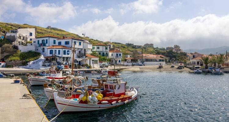 Ο Άγιος Ευστράτιος στα 7 μικρά νησιά – διαμάντια του Αιγαίου για διακοπές μακριά από τα πάντα