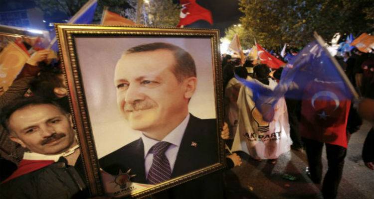 Παντοδύναμος ο Ερντογάν - &quot;Γρίφος&quot; η επόμενη μέρα